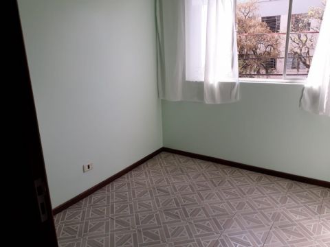 Apartamento Com 03 Dormitórios No Ed.bavaria  Centro