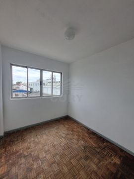 Apartamento Com 02 Dormitórios No Centro