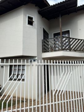 Sobrado Com 03 Dormitórios - 02 Suítes