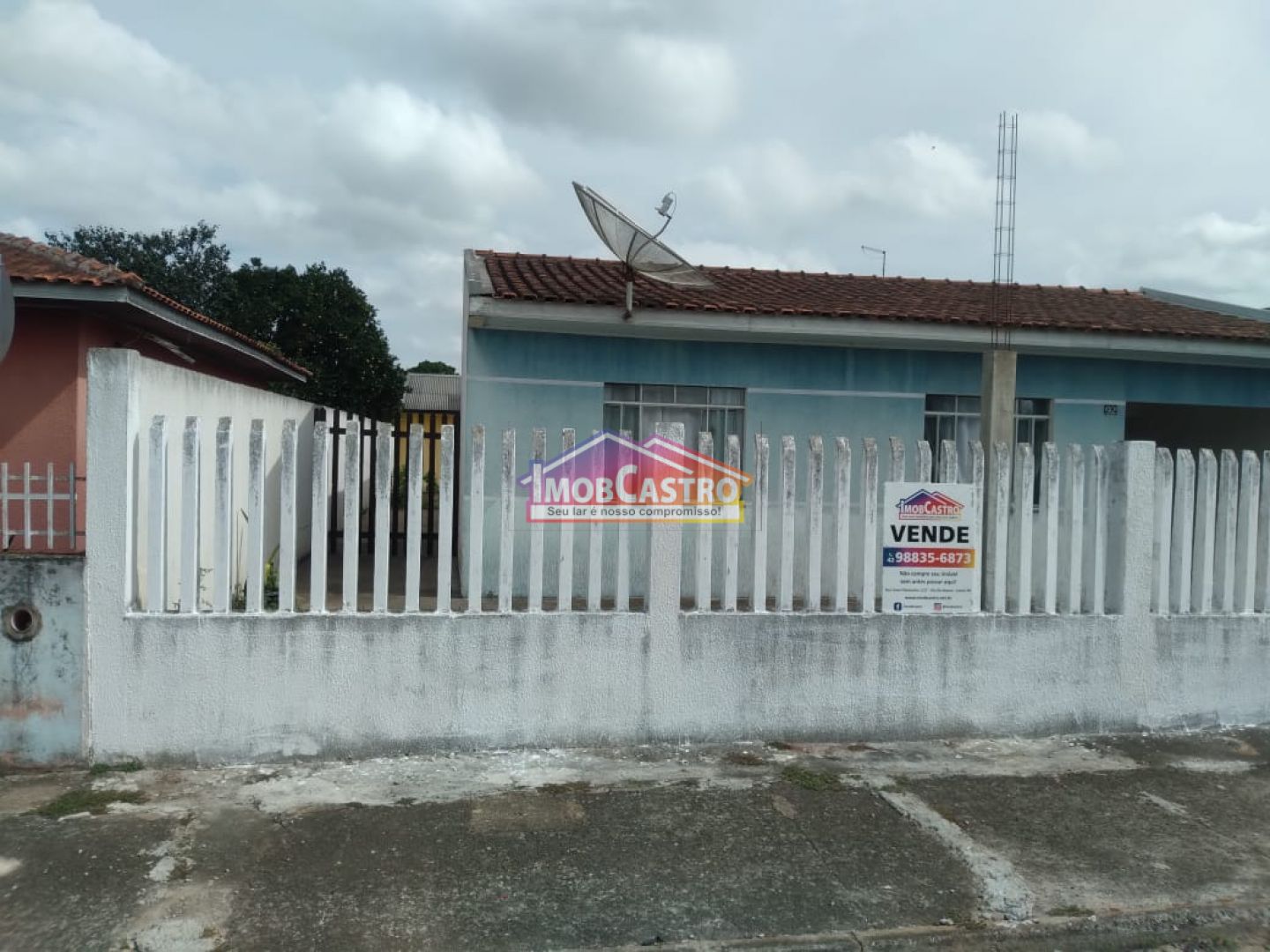 <strong>CASA COM EDÍCULA E 2 BANHEIROS - JARDIM DAS ARAUCÁRIAS</strong>