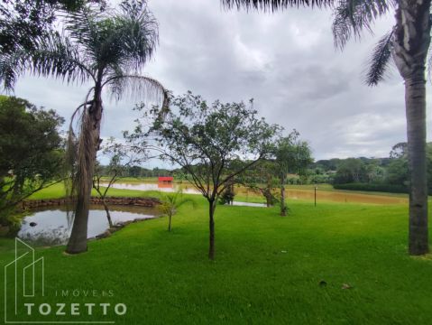 Sobrado à Venda No Condomínio Residencial Eos Mirante