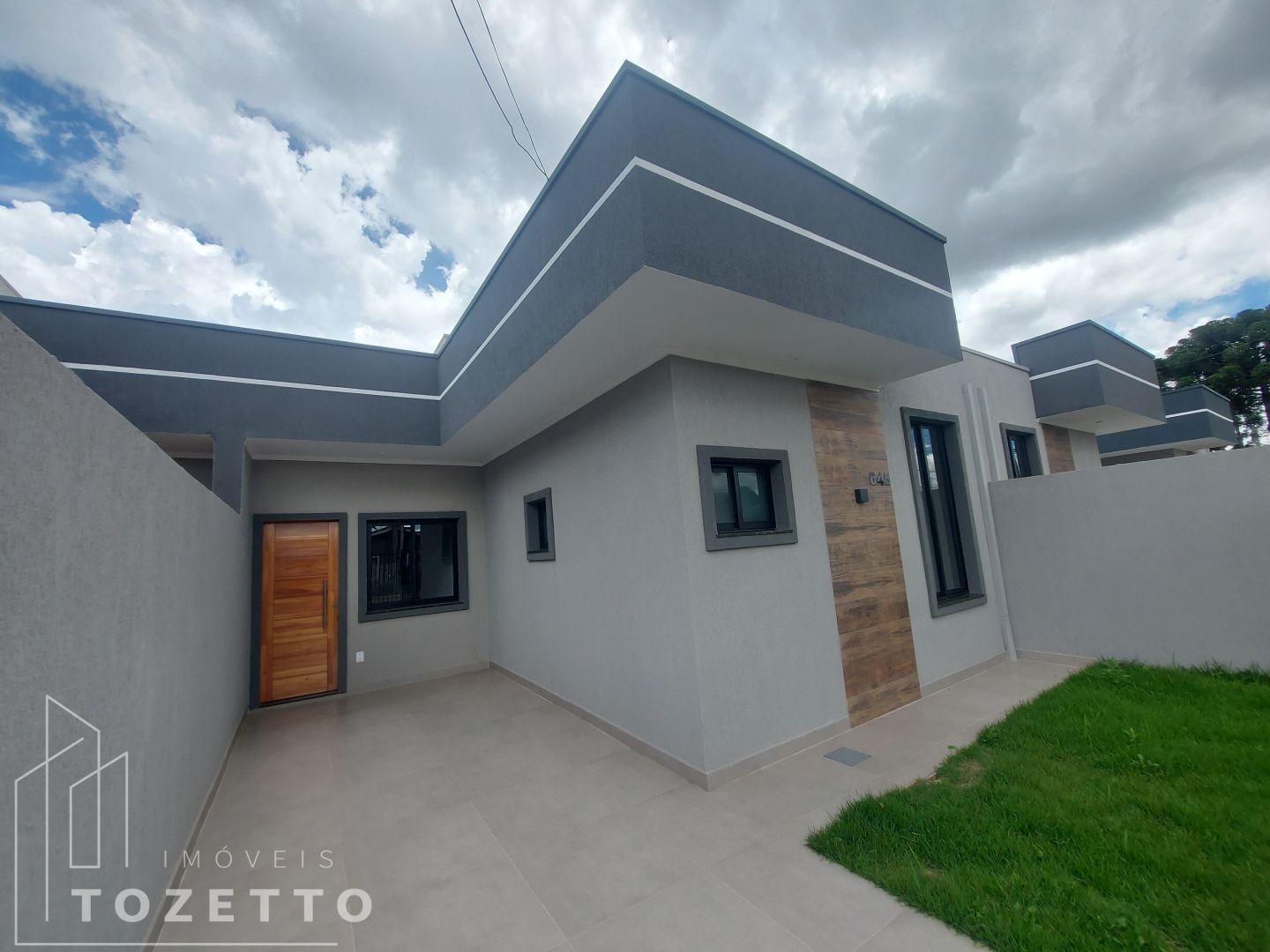 <strong>Casa de médio padrão à venda no São Francisco em Uvaranas</strong>