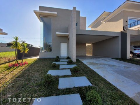 <strong>Sobrado de alto padrão à venda no Terras Alphaville</strong>