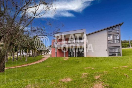 <strong>TERRENOS NO CONDOMÍNIO EOS MIRANTE- CONTORNO</strong>