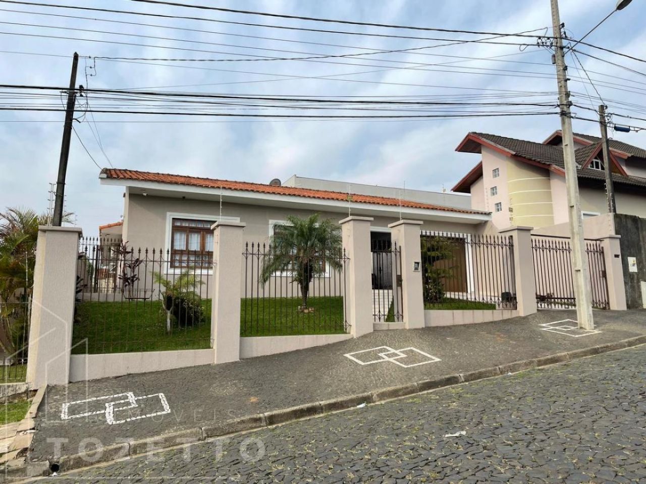 Casa Para Venda Em Ponta Grossa, Orfãs