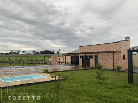 <strong>Chácara Condomínio no Casas de Campo I</strong>