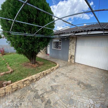 Linda Residência No Bairro Jardim Carvalho - Vila Baraúna.