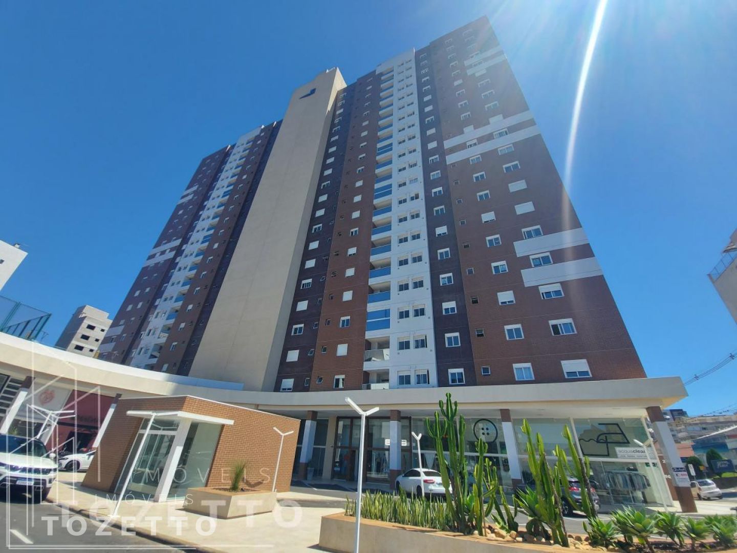 <strong>Apartamento garden mobiliado à venda no Rembrandt Square</strong>