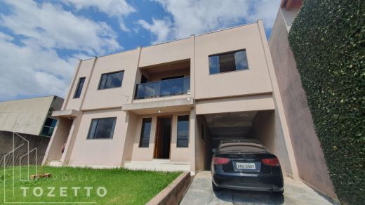 <strong>EXCELENTE SOBRADO NO NOVA RUSSIA</strong>