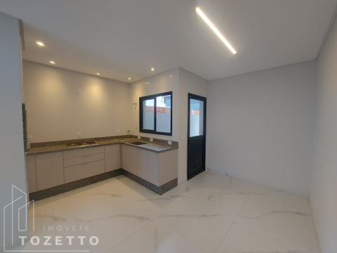 Excelente Casa Para Locação No Res. Doman Paysage