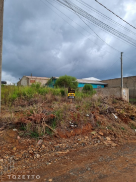 Terreno à Venda Bairro Periquitos