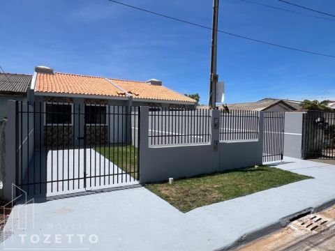 ótimas Casas Em Uvaranas - Cachoeira