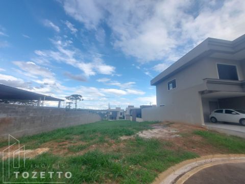 <strong>Lote à venda no Ecoville I no bairro Contorno</strong>