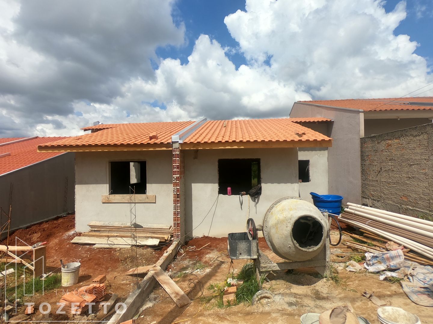 ótimas Casas Conjugadas No Santa Luzia