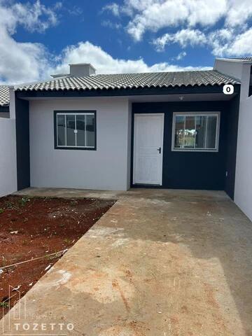 Foto Imóvel - Excelente Casa Com Amplo Terreno Nos Fundos