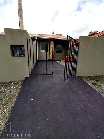 Foto Imóvel - Casa Com Ampla Sobra De Terreno ! Costa Rica