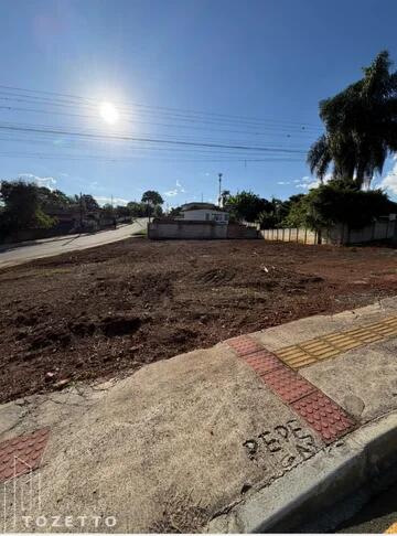 Foto Imóvel - Terreno De Esquina à Venda No Colônia Dona Luíza