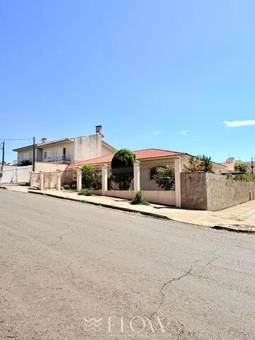 Foto Imóvel - Casa Ampla Com 3 Quartos E Piscina