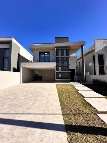 Foto Imóvel - Casa Com 3 Suítes E Amplo Quintal No Fontana Di Trevi