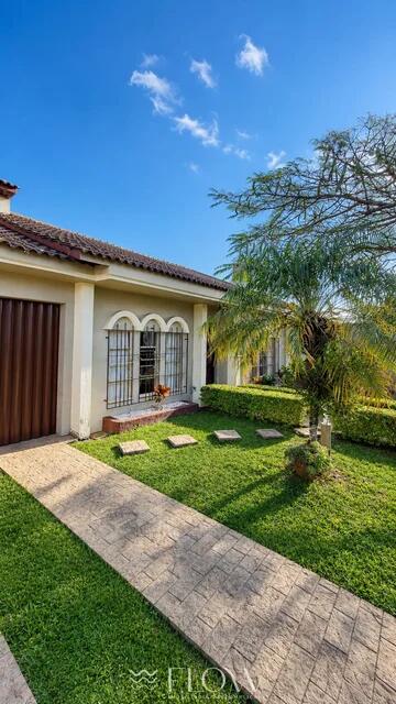Foto Imóvel - Casa Com Piscina Coberta E Edícula - órfãs