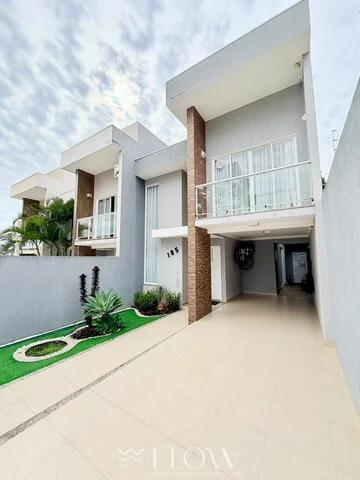Foto Imóvel - Casa Semi Mobiliada Com Piscina Em Uvaranas