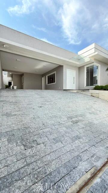 Foto Imóvel - Casa Com Piscina No Monte Belo
