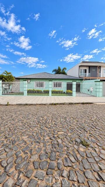 Foto Imóvel - Casa Com 3 Quartos E Amplo Quintal Em Uvaranas