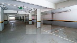 <strong>Espaço comercial com 826m² - 23 vagas de garagem</strong>