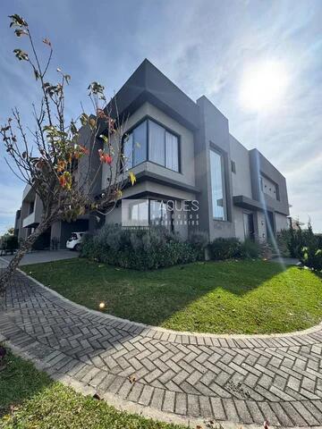 Foto Imóvel - Casa à Venda - Condomínio Residencial Coliseu - Jd Carvalho
