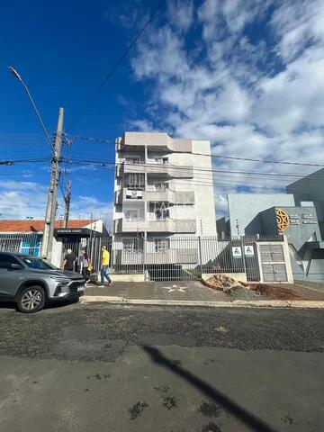 Foto Imóvel - Apartamento à Venda /uvaranas