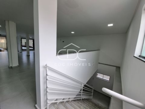 Sala Comercial Nova No Centro De Ponta Grossa