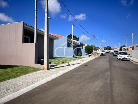 ótima Casa Em Condomínio Fechado