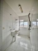 <strong>EXCELENTE APARTAMENTO CENTRAL - SEMIMOBILIADO</strong>