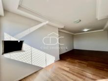 <strong>EXCELENTE APARTAMENTO CENTRAL - SEMIMOBILIADO</strong>