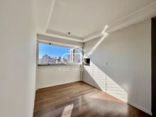 <strong>EXCELENTE APARTAMENTO CENTRAL - SEMIMOBILIADO</strong>