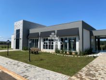 <strong>Sobrado com 3 quartos, sendo 1 suíte, no Bosque Mistral</strong>
