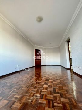 Apartamento De 3 Quartos, Sendo 1 Suíte, No Centro Da Cidade