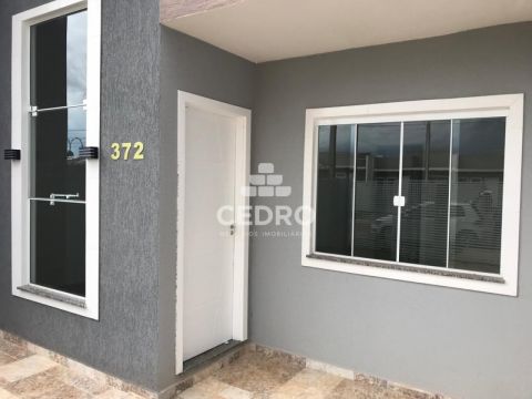 Casa Com 3 Quartos No Cará-cará