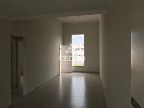 Casa Com 3 Quartos No Cará-cará