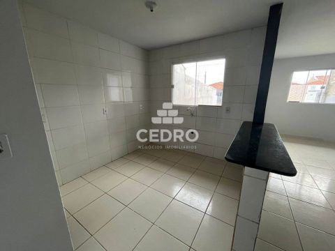 Casa Com 2 Quartos Em Uvaranas