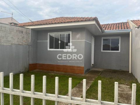 Casa Com 2 Quartos Em Uvaranas