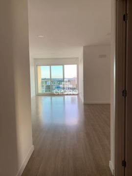 Apartamento Com 3 Quartos, Sendo 1 Suíte, No Torres Cezanne