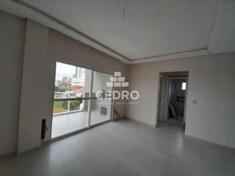 Apartamento De 2 Quartos, Sendo 1 Suíte, Em órfas