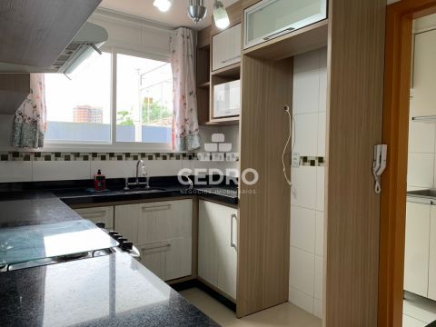 Apartamento Com 3 Quartos, Sendo 1 Suíte, Na Vila Estrela