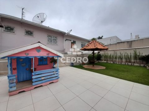 Sobrado Com 3 Quartos, Sendo 1 Suíte, No Jardim Carvalho