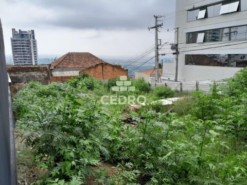 Terreno De 353m² No Centro