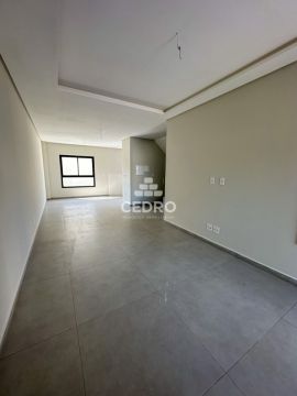 Sobrado Com 3 Quartos, Sendo 1 Suíte, No Jardim Carvalho