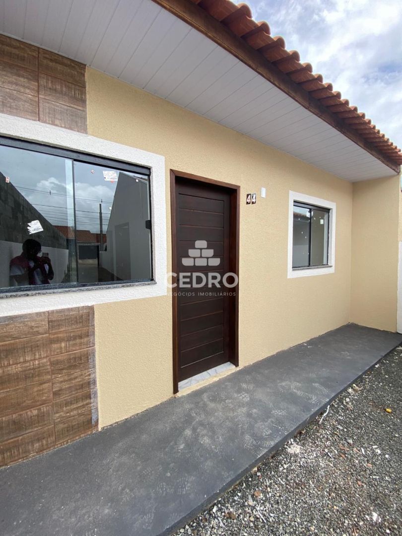 Casa Com 2 Quartos No Cará Cará