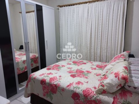 Casa Com 2 Quartos Em Uvaranas