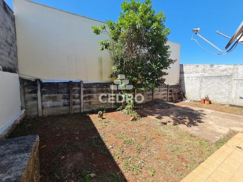 Casa Com 3 Quartos, Sendo 1 Suíte, No Neves